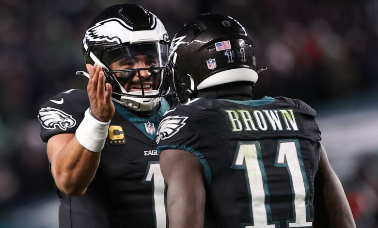Eagles’ Hurts agrees that he, Brown grew apart last season