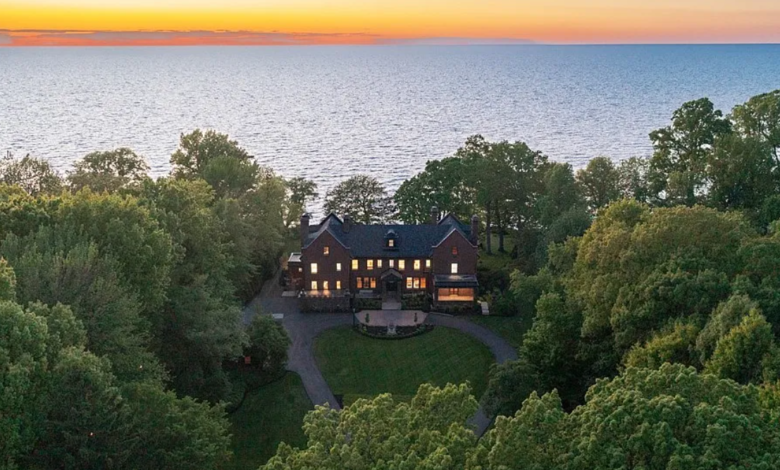 Travis Kelce purchased .35 million Ohio home months before marrying Taylor Swift