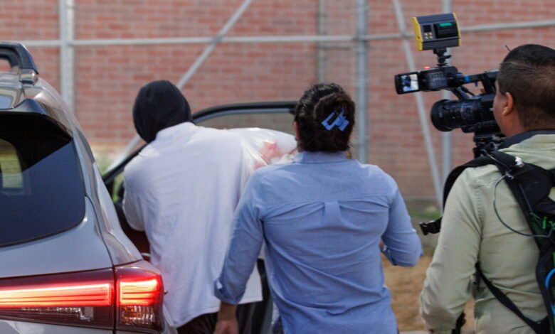 ICE officer faces federal charges for lying over shooting of Venezuelan immigrant ICE officer faces federal charges for lying over shooting of Venezuelan immigrant