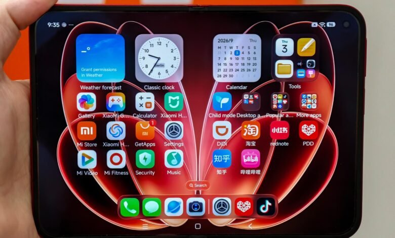 Xiaomi’s wide foldable promises more power than Samsung’s Xiaomi’s wide foldable promises more power than Samsung’s