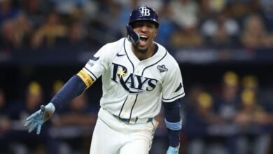 Rays steal Sport 4 from Brewers in extras to remain alive in World Collection Rays steal Sport 4 from Brewers in extras to remain alive in World Collection
